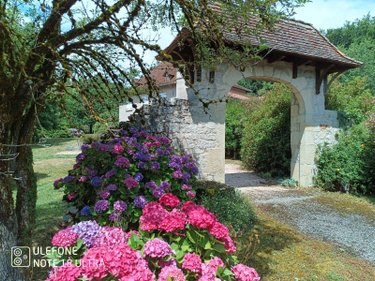 propriete a vendre Latronquière 46210 Lot 226 m2 8 pièces 473710 euros