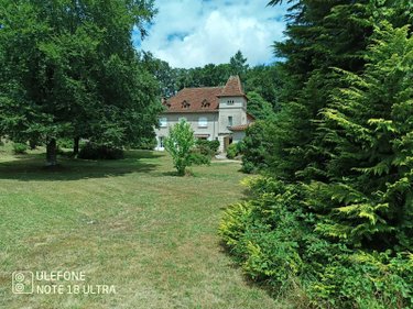 propriete a vendre Latronquière 46210 Lot 226 m2 8 pièces 411910 euros