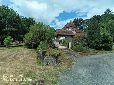 propriete a vendre Latronquière 46210 Lot 226 m2 8 pièces 473710 euros