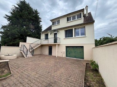 Maison a vendre Saint-Amand-Montrond 18200 Cher 117 m2 5 pièces 142400 euros