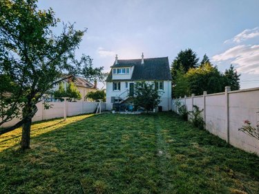 Maison a vendre Saint-Amand-Montrond 18200 Cher 117 m2 5 pièces 142400 euros