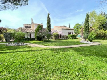 propriete a vendre Gréoux-les-Bains 04800 Alpes-de-Haute-Provence 248 m2 12 pièces 751400 euros