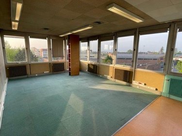 Fonds et murs commerciaux a vendre Hazebrouck 59190 Nord 188 m2  135450 euros