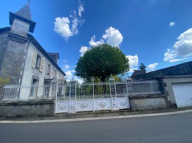 Maison a vendre Pleaux 15700 Cantal 280 m2  274000 euros