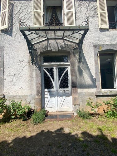 Maison a vendre Pleaux 15700 Cantal 280 m2  274000 euros