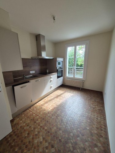 Location appartement Bayeux 14400 Calvados 51 m2 2 pièces 750 euros