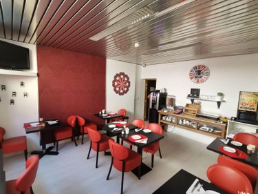 Fonds et murs commerciaux a vendre Chambéry 73000 Savoie 702 m2  790000 euros