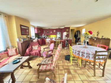 Maison a vendre Vern-sur-Seiche 35770 Ille-et-Vilaine 235 m2 8 pièces 498720 euros