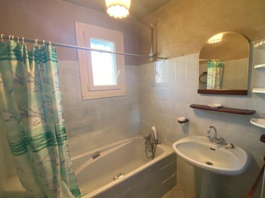 Maison a vendre Ydes 15210 Cantal  128260 euros