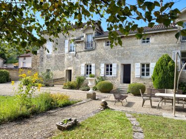 Maison a vendre Joinville 52300 Haute-Marne 267 m2 15 pièces 335512 euros
