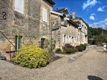 Maison a vendre Joinville 52300 Haute-Marne 267 m2 15 pièces 335512 euros