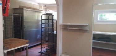 Fonds et murs commerciaux a vendre Châtillon-sur-Cher 41130 Loir-et-Cher 500 m2  316200 euros