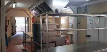 Fonds et murs commerciaux a vendre Châtillon-sur-Cher 41130 Loir-et-Cher 500 m2  316200 euros