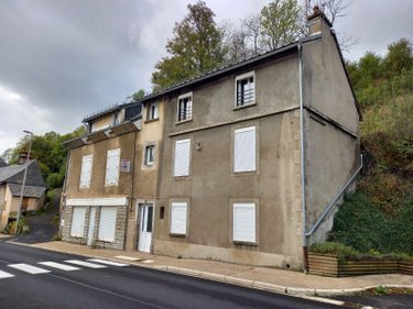 Maison a vendre Saint-Jacques-des-Blats 15800 Cantal 210 m2  138300 euros