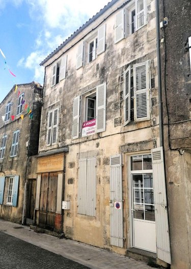 Maison a vendre Marans 17230 Charente-Maritime 136 m2 5 pièces 291200 euros