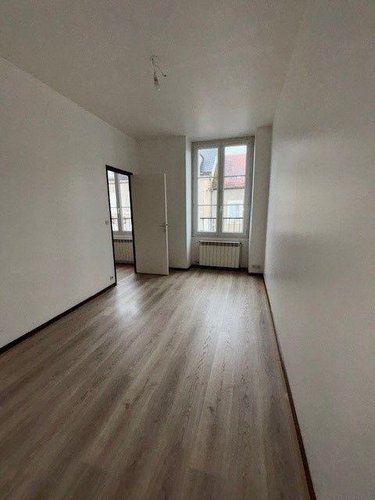 Appartement a vendre Saint-Amand-Montrond 18200 Cher 40 m2 1 pièce 37100 euros