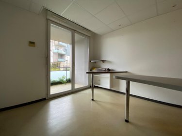 Fonds et murs commerciaux a vendre Lormont 33310 Gironde 58 m2  192600 euros