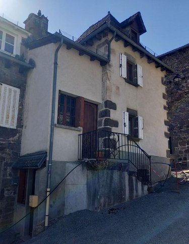 Maison a vendre Vic-sur-Cère 15800 Cantal 46 m2  53000 euros