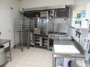 Fonds et murs commerciaux a vendre Eu 76260 Seine-Maritime  127000 euros