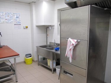 Fonds et murs commerciaux a vendre Eu 76260 Seine-Maritime  127000 euros