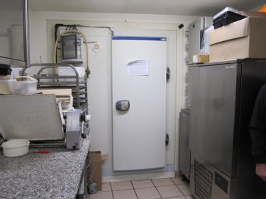 Fonds et murs commerciaux a vendre Eu 76260 Seine-Maritime  169500 euros