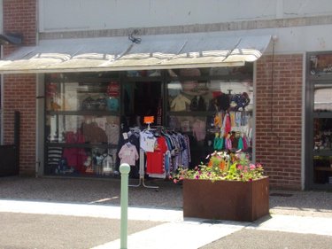 Fonds et murs commerciaux a vendre Le Tréport 76470 Seine-Maritime  198700 euros