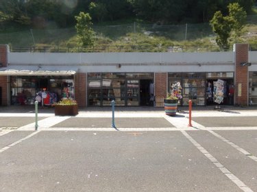 Fonds et murs commerciaux a vendre Le Tréport 76470 Seine-Maritime  198700 euros