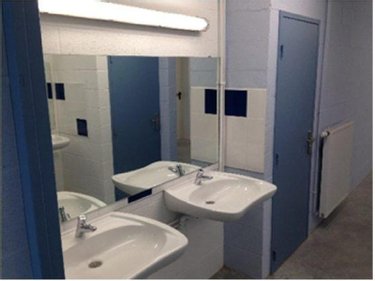Fonds et murs commerciaux a vendre Saint Quentin la Motte Croix au Bailly 80880 Somme  778000 euros