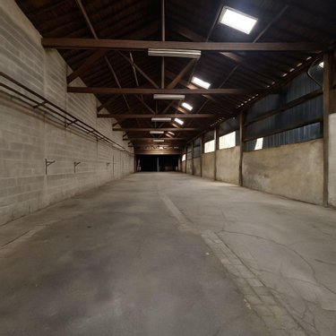 Garage et parking a vendre Le Mans 72000 Sarthe 295 m2  241500 euros