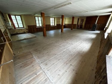 Fonds et murs commerciaux a vendre Le Pont-de-Beauvoisin 38480 Isère 92 m2  68000 euros