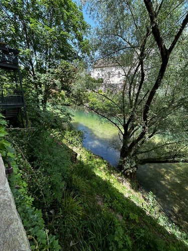 Fonds et murs commerciaux a vendre Le Pont-de-Beauvoisin 38480 Isère 92 m2  68000 euros