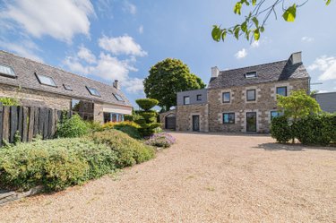 propriete a vendre Garlan 29610 Finistère 810 m2 30 pièces 1575000 euros