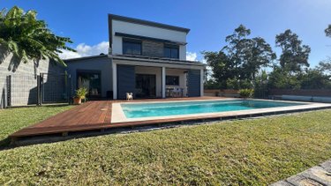 Maison a vendre La-Montagne 97417 Réunion 119 m2 5 pièces 572000 euros