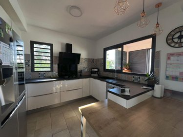 Maison a vendre La-Montagne 97417 Réunion 119 m2 5 pièces 572000 euros