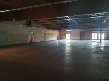Immeuble a vendre Marcigny 71110 Saône-et-Loire 1700 m2  275600 euros