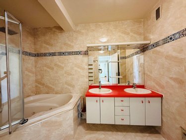 Appartement a vendre Marseille 6e Arrondissement 13006 Bouches-du-Rhône 104 m2 4 pièces 298000 euros