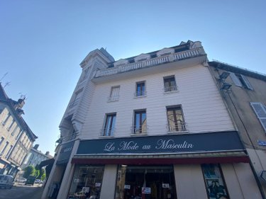 Immeuble a vendre Mauriac 15200 Cantal 335 m2  291200 euros