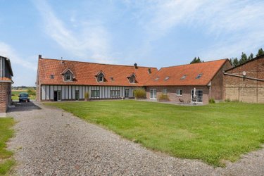 Immeuble a vendre Steenvoorde 59114 Nord  1195000 euros