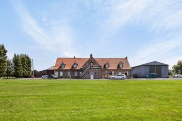 Immeuble a vendre Steenvoorde 59114 Nord  1195000 euros