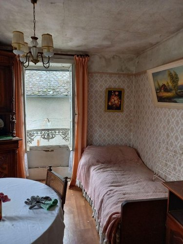 Maison a vendre Vic-sur-Cère 15800 Cantal 180 m2 11 pièces 53000 euros