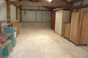 Garage et parking a vendre Chantrigné 53300 Mayenne 45 m2  11000 euros