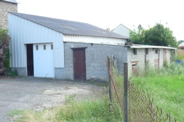 Garage et parking a vendre Chantrigné 53300 Mayenne 45 m2  11000 euros