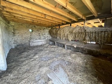 Bien agricole a vendre Madré 53250 Mayenne  16200 euros