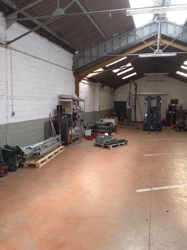 Location divers Merville 59660 Nord 260 m2  1500 euros