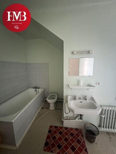 Immeuble a vendre Mandailles-Saint-Julien 15590 Cantal 170 m2  52750 euros