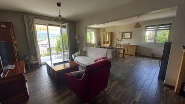 Maison a vendre Vic-sur-Cère 15800 Cantal 186 m2 6 pièces 225000 euros