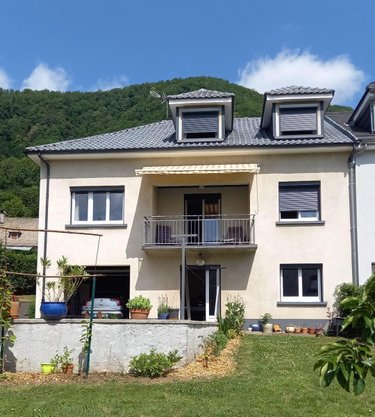 Maison a vendre Vic-sur-Cère 15800 Cantal 186 m2 6 pièces 232300 euros