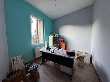Fonds et murs commerciaux a vendre Laval 53000 Mayenne 112 m2  315000 euros