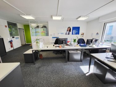 Fonds et murs commerciaux a vendre Ussel 19200 Corrèze 100 m2  105000 euros