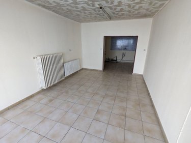 Location fonds et murs commerciaux Nogent-le-Rotrou 28400 Eure-et-Loir 26 m2  370 euros